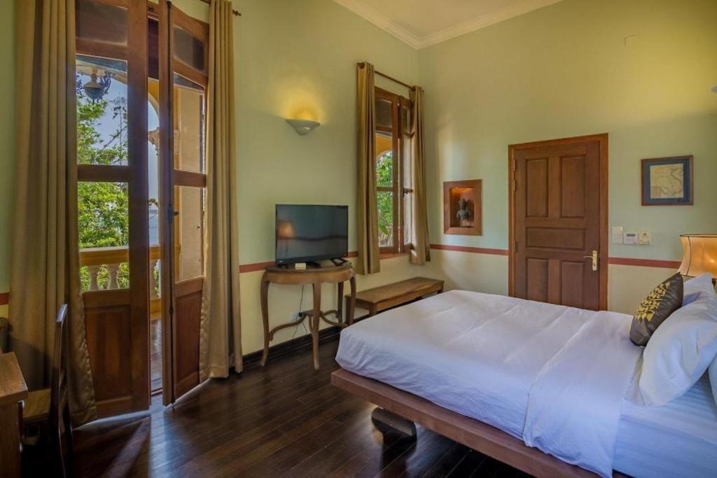 Le Relais De Chhlong Hotel Kratie Bagian luar foto