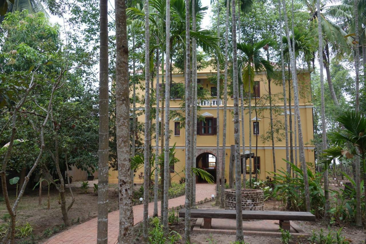 Le Relais De Chhlong Hotel Kratie Bagian luar foto