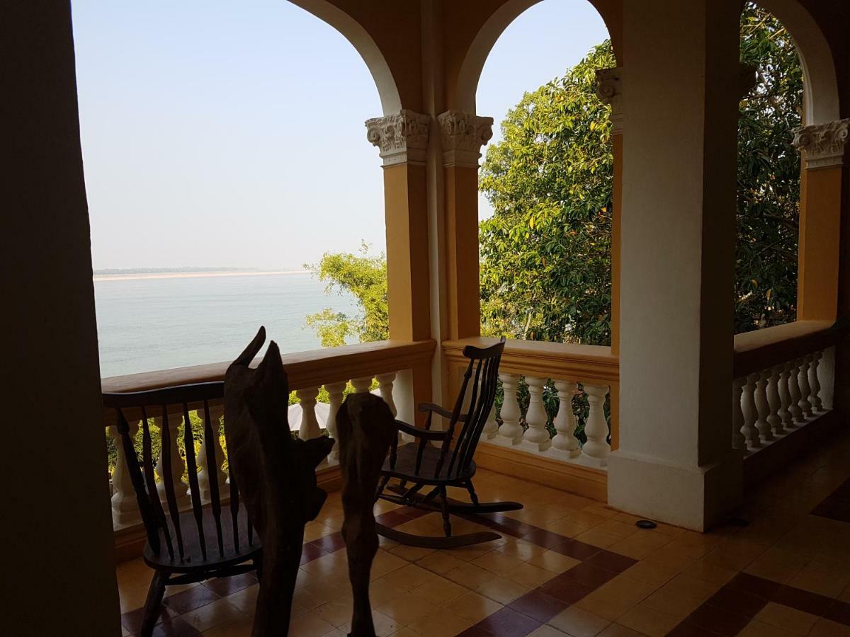 Le Relais De Chhlong Hotel Kratie Bagian luar foto